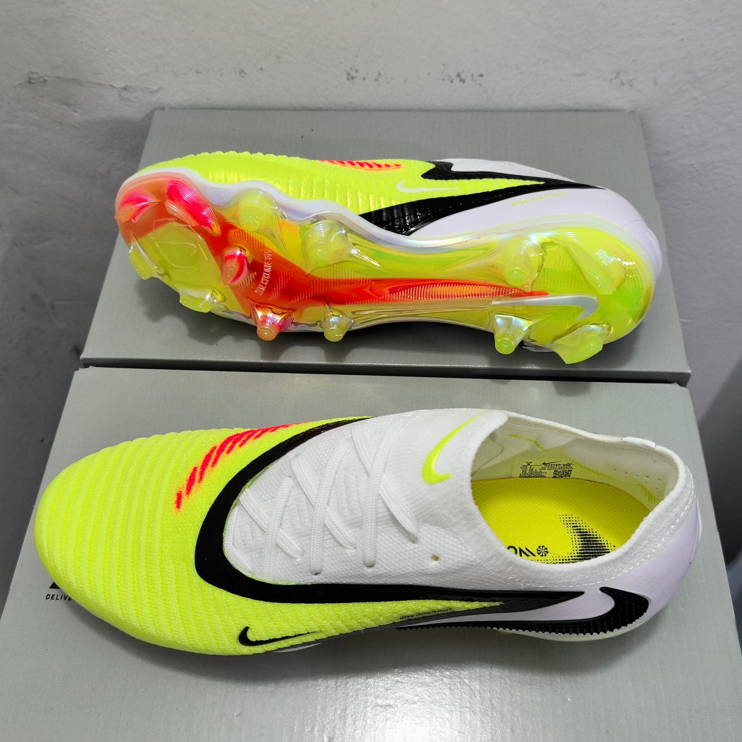 Nike Phantom 6