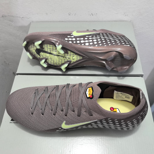 Nike Vapor 16
