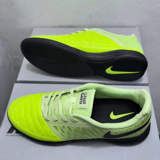 Nike Gato