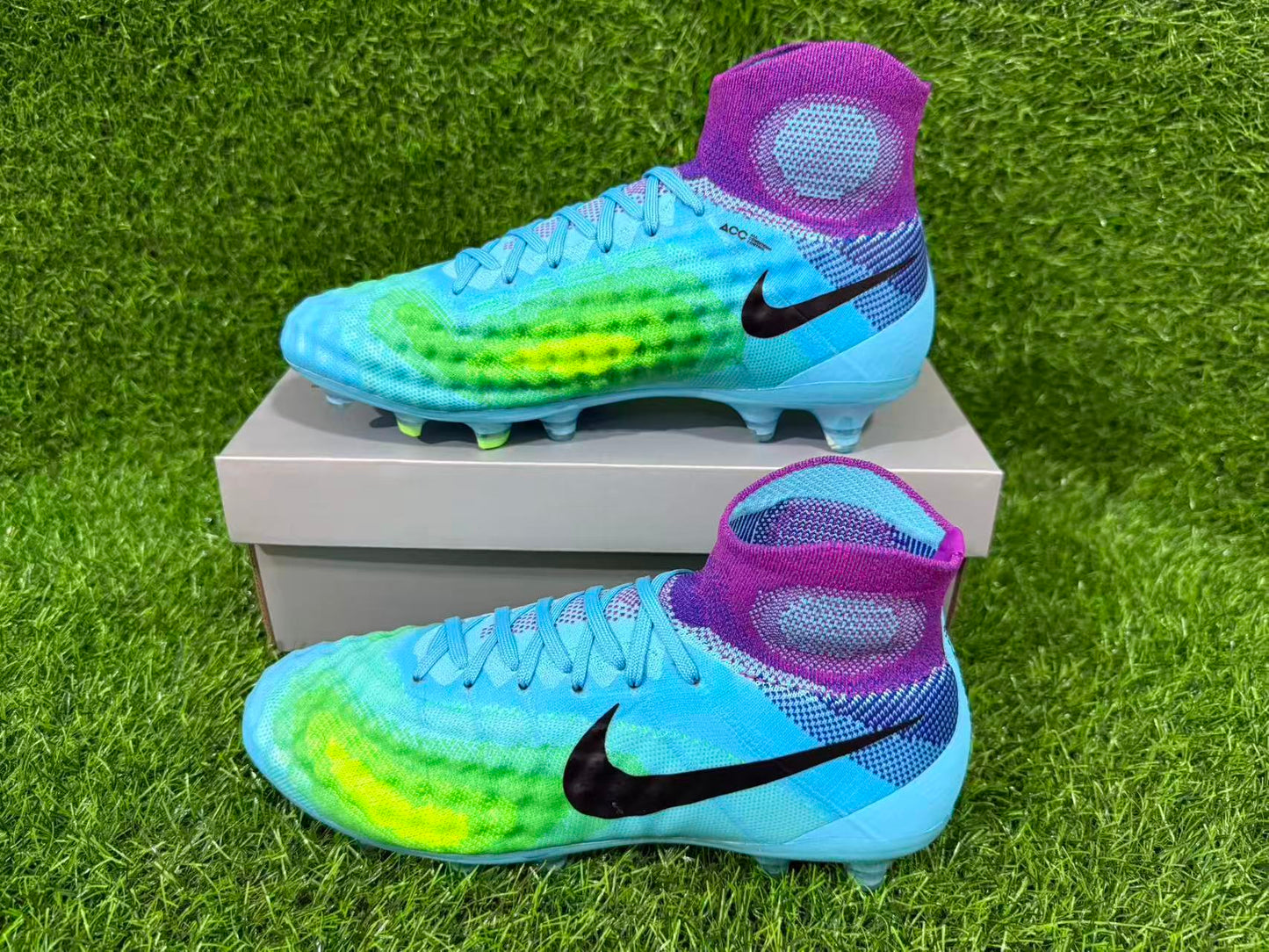 Nike Magista