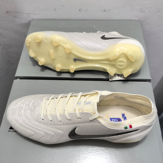 Nike Tiempo