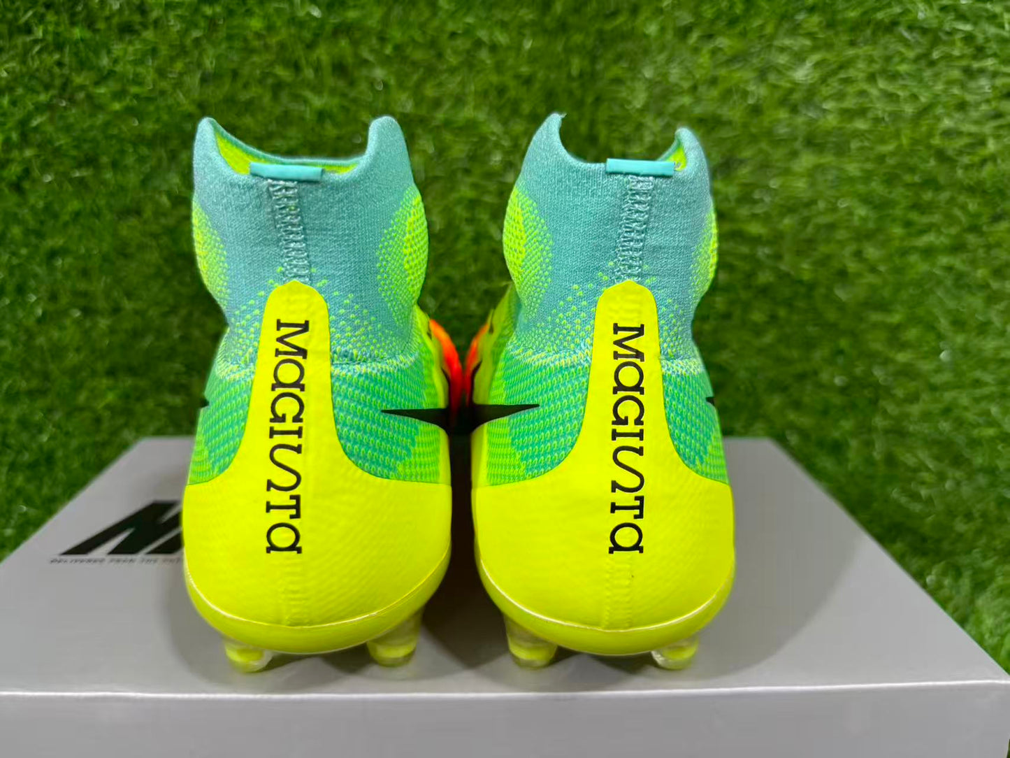 Nike Magista